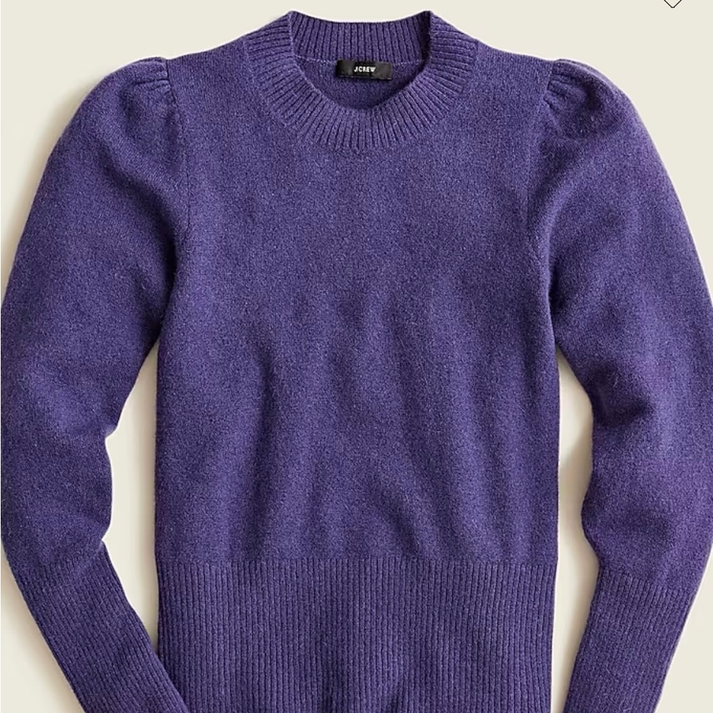 Puff-sleeve crewneck sweater in super soft yarn